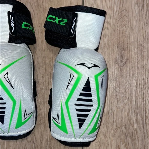 VIC CX2 White and Green Protective Elbow Pads - Picture 3 of 16